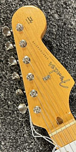 Fender Classic Player 50s Stratocaster®, Maple Fingerboard, Shoreline Gold 60th